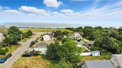 69 Longview Dr in Narragansett, RI - Building Photo - Building Photo