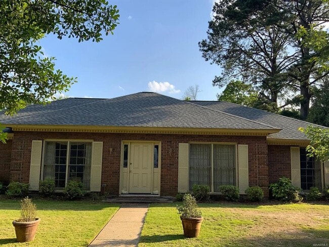 property at 3948 Ray Dr
