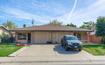 2622 Capitales Dr in Rancho Cordova, CA - Building Photo - Building Photo