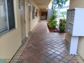 515 S Sequoia Dr in West Palm Beach, FL - Building Photo - Building Photo
