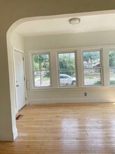 1854 Jackson St NE, Unit 1 Downstairs in Minneapolis, MN - Foto de edificio - Building Photo