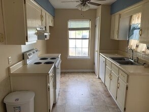 9250 Maplewood Dr in Mobile, AL - Building Photo - Building Photo