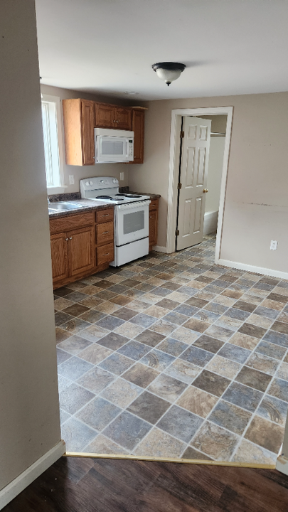 50 Hansonville Rd-Unit -5 in Rochester, NH - Building Photo
