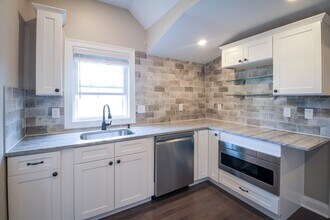 43 Cypress St in Watertown, MA - Building Photo - Building Photo