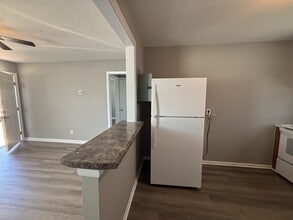 117 Calvin St in Spring Lake, NC - Building Photo - Building Photo