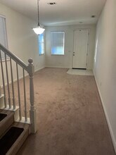 252 Crescent Moon Dr in Lathrop, CA - Building Photo - Building Photo