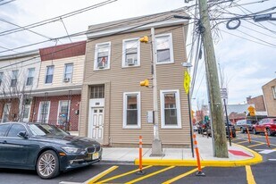 814 28th St in Union City, NJ - Building Photo