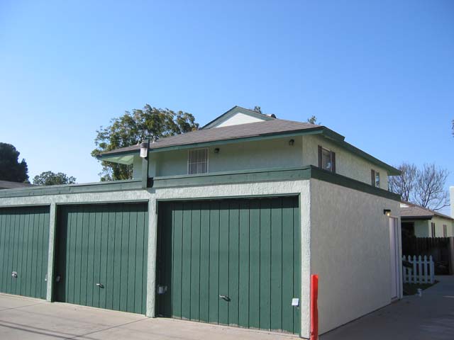 626 E Mill St in Santa Maria, CA - Foto de edificio - Building Photo