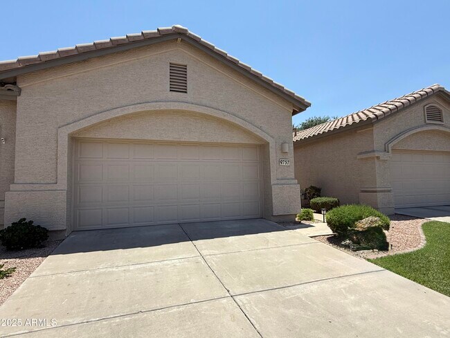 9757 E Tranquility Way in Sun Lakes, AZ - Building Photo - Building Photo