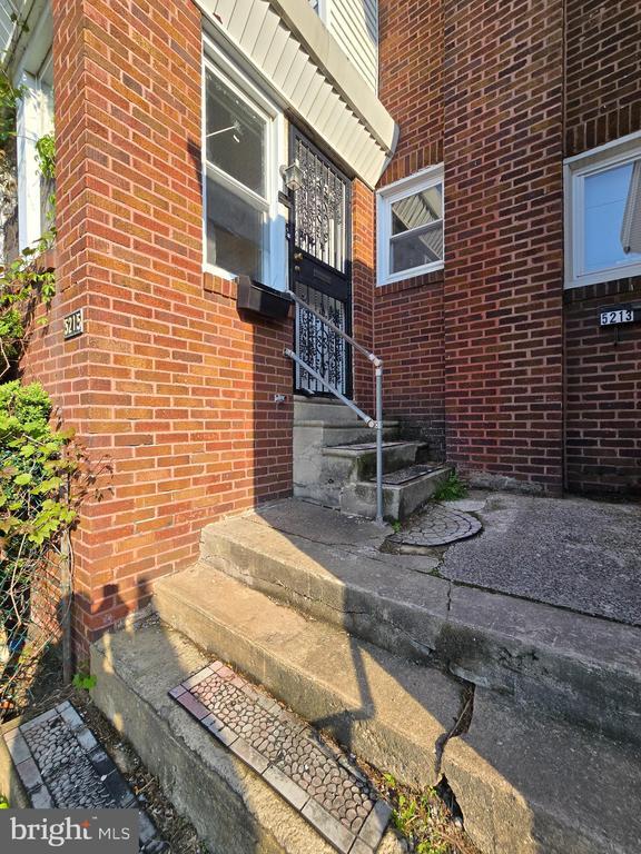 property at 5215 N Tabor Rd