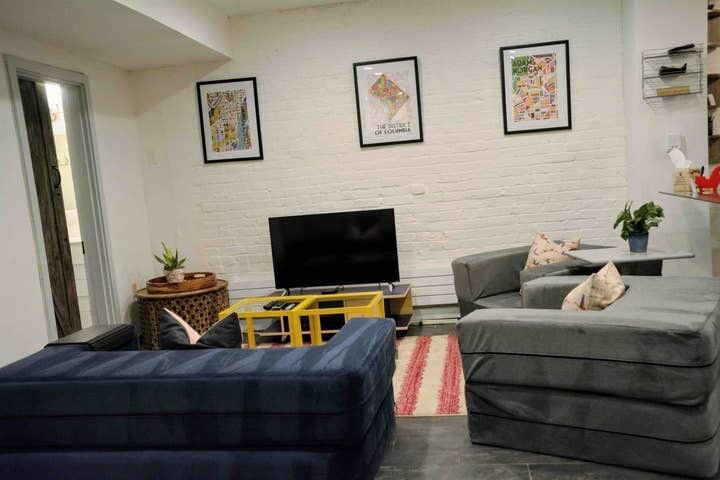 1709 Lanier Pl NW in Washington, DC - Building Photo