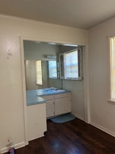 2220 W Sherman St in Paris, TX - Building Photo - Building Photo