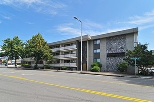 Caribbean House Apartments