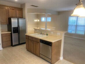 240 Summer Hill Way in Richmond Hill, GA - Building Photo - Building Photo