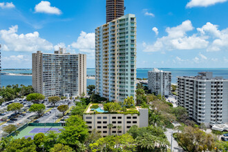 The Metropolitan Brickell Condos in Miami, FL - Building Photo - Building Photo