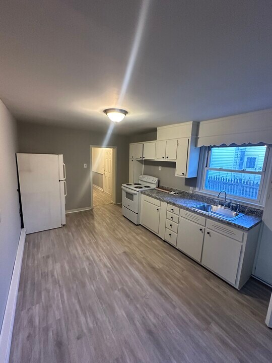 64 McElwain Ave, Unit #1 in Cohoes, NY - Building Photo