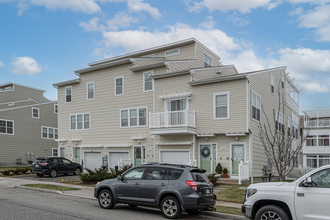 171 Beach 62nd St in Arverne, NY - Building Photo