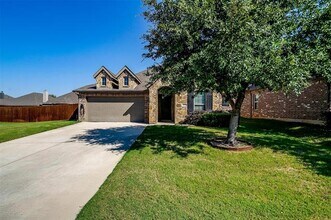 11905 Long Stone Dr in Burleson, TX - Building Photo - Building Photo