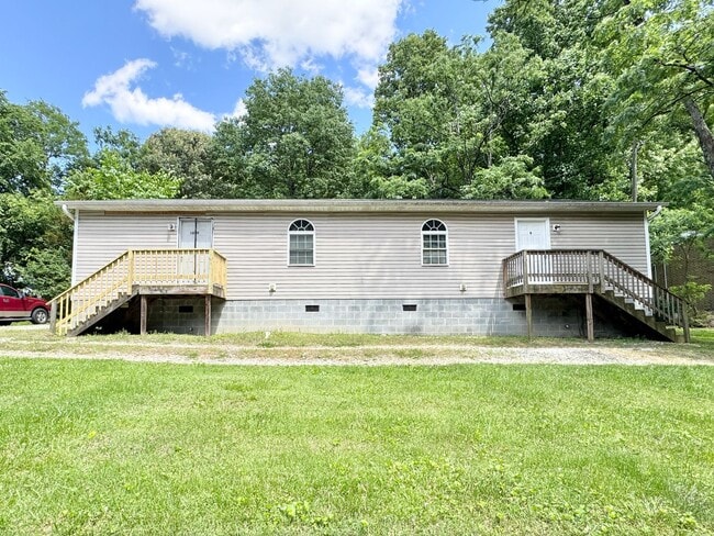 property at 1819 Boulevard St