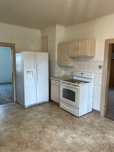 325 7th St SW in Le Mars, IA - Foto de edificio - Building Photo