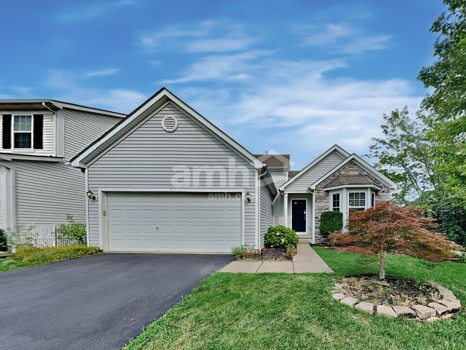115 Twain Ave in Lithopolis, OH - Foto de edificio