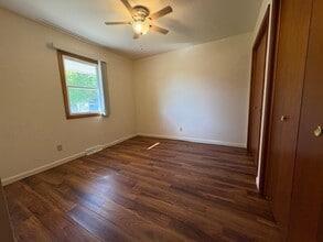 207 S Pfeffer Rd, Unit 207 1BR in Urbana, IL - Building Photo - Building Photo