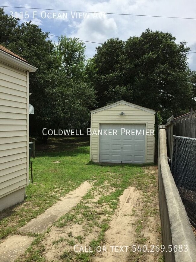 3115 E Ocean View Ave in Norfolk, VA - Building Photo - Building Photo