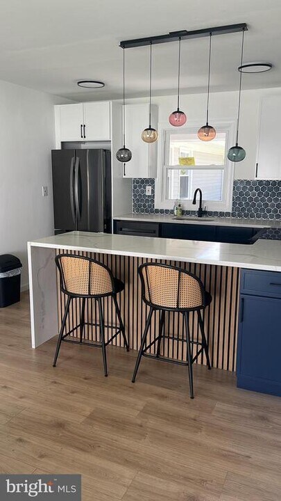 29 Hinsdale Ln in Willingboro, NJ - Building Photo