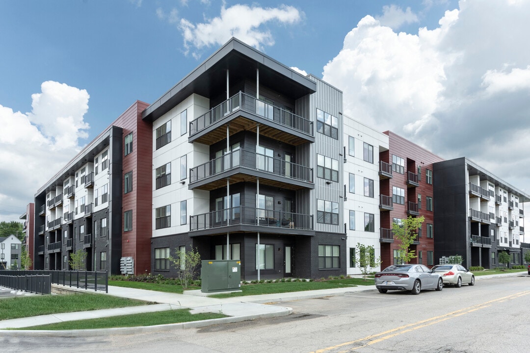 Wesmont in Indianapolis, IN - Foto de edificio