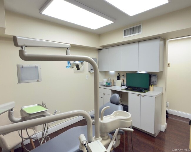 333 E 34th St in New York, NY - Building Photo - Building Photo