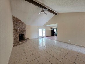 6408 Elmview Dr in Arlington, TX - Building Photo - Building Photo