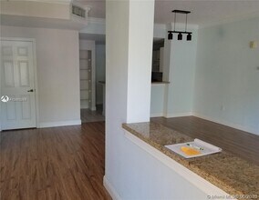2809 Amalei Dr-Unit -102 in Palm Beach Gardens, FL - Building Photo - Building Photo