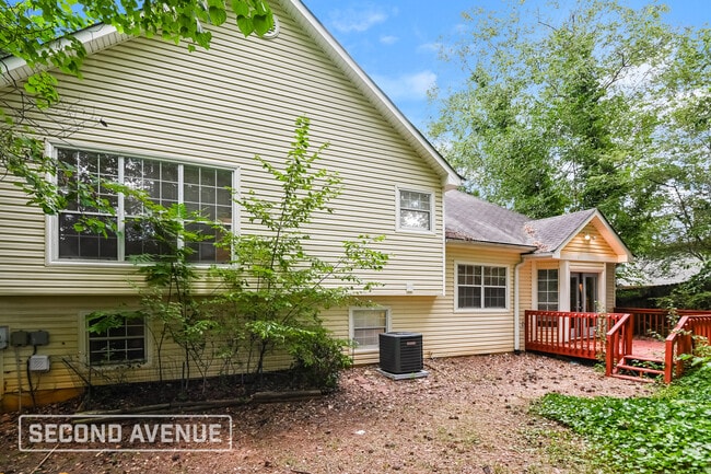 2005 Chesterfield Dr in Kennesaw, GA - Building Photo - Building Photo