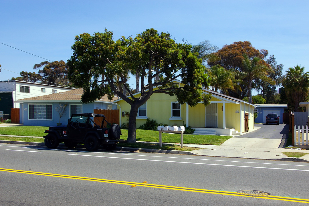 3430-3446 Harding St in Carlsbad, CA - Building Photo