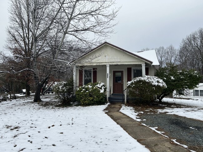 726 Wright Shop Rd in Madison Heights, VA - Building Photo - Building Photo