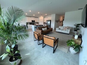 3892 Treasure Oak Wy in Ft. Myers, FL - Building Photo - Building Photo