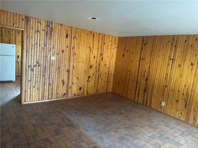 645 W Adams St in Fayetteville, AR - Building Photo - Building Photo