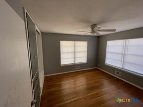 112 Ohio Ave in New Braunfels, TX - Building Photo - Building Photo