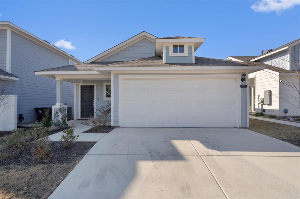 109 Appleberry Ln in Elgin, TX - Foto de edificio