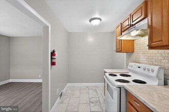 1001 Burnside Rd in Sharon Hill, PA - Building Photo - Building Photo