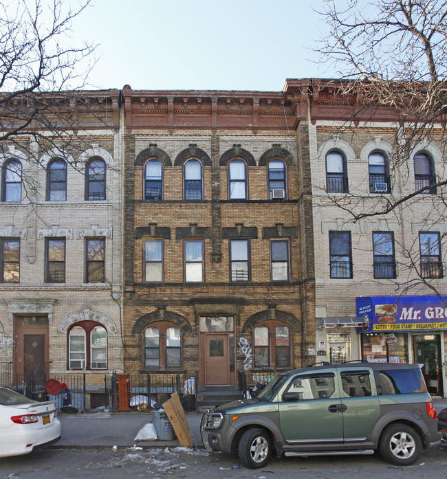 166 Irving Ave in Brooklyn, NY - Building Photo - Building Photo