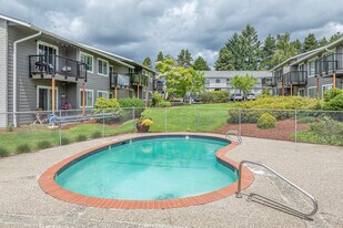 Cornell Manor in Portland, OR - Building Photo