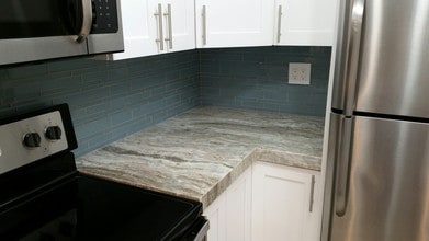 13255 SW 88th Ln, Unit 107 in Miami, FL - Foto de edificio - Building Photo