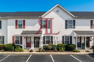 6022 Brice Park Dr in Canal Winchester, OH - Building Photo