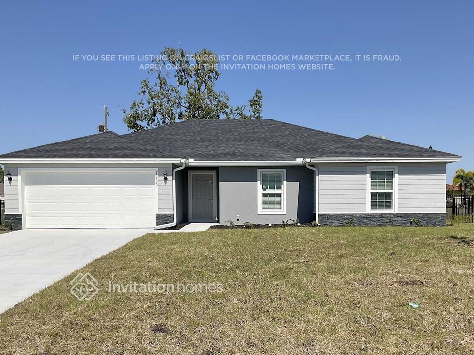 25208 Doredo Dr in Punta Gorda, FL - Building Photo