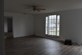 108 E Kirby Ave in Quinlan, TX - Building Photo - Building Photo