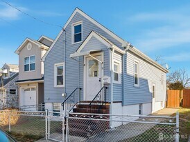 14 John St in Carteret, NJ - Building Photo