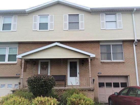 property at 1143 Hampton Dr