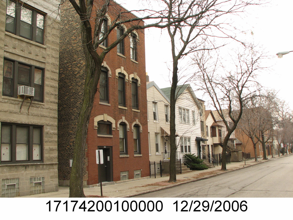 819 S Carpenter St in Chicago, IL - Building Photo