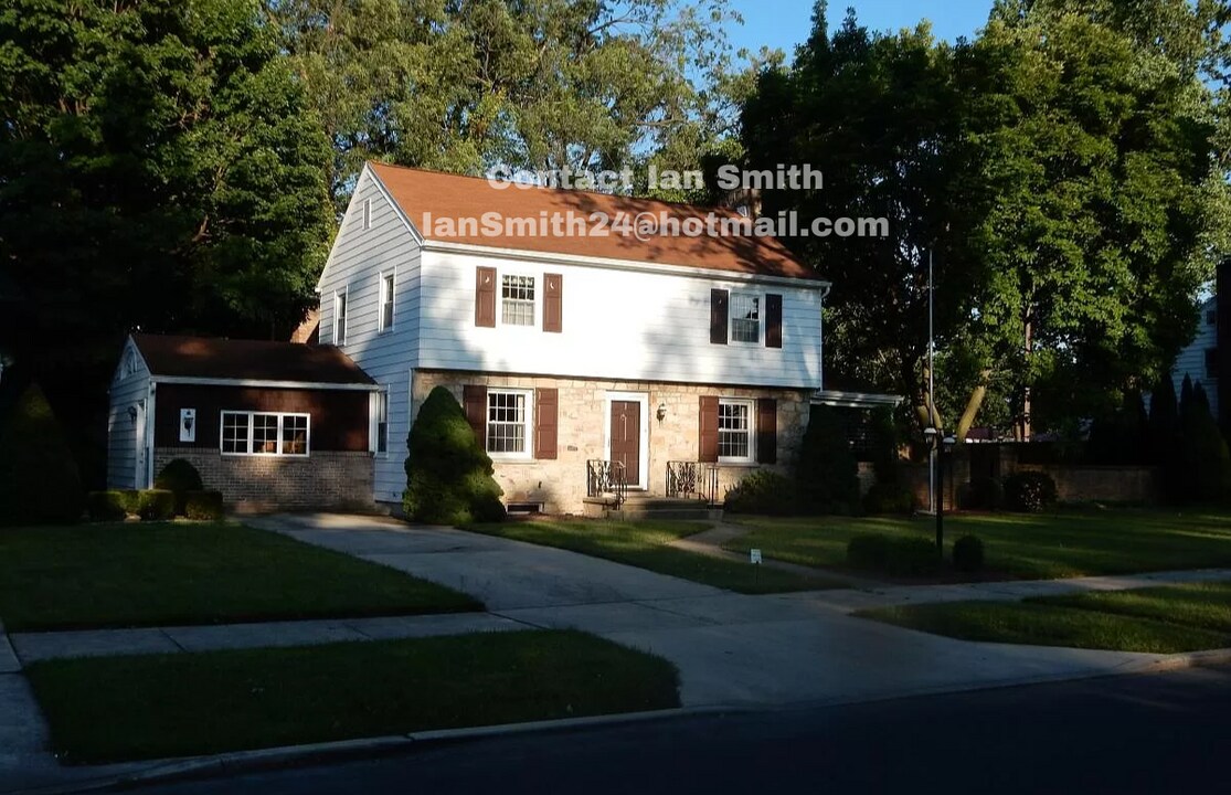 155 E Park St, Unit 1841 in Carlisle, PA - Foto de edificio